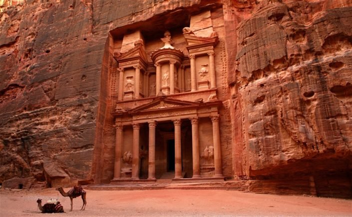 f27a1f10a618448d65e6ac16c9270e56-petra